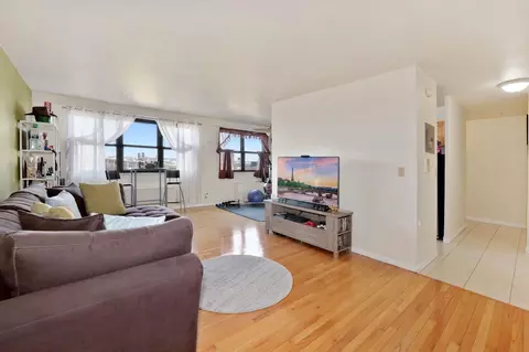 1225 Kennedy Blvd #6D, Bayonne, NJ 07002