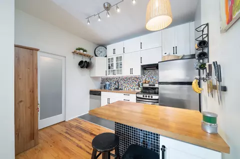 420 2nd St #8, Jersey City, NJ 07302