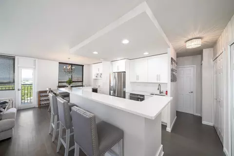100 Manhattan Ave #1818, Union City, NJ 07087