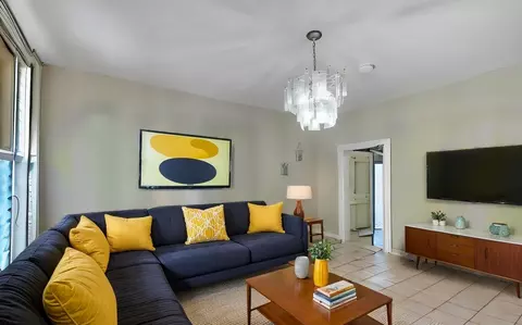 410 2nd St, Union City, NJ 07087