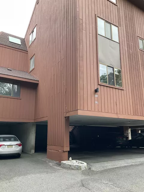584 Sanderling Ct #584, Secaucus, NJ 07094