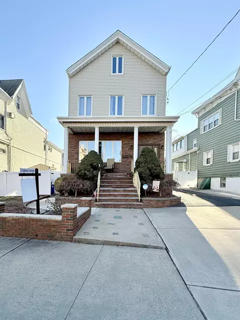766 Avenue A, Bayonne, NJ 07002