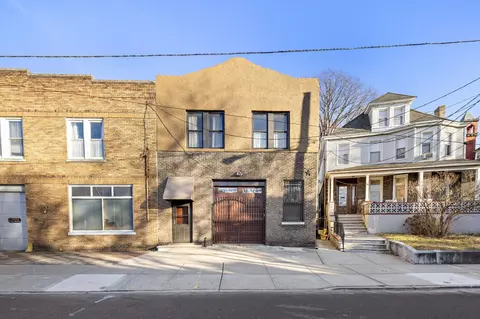 176 Highwood Ave, Weehawken, NJ 07086