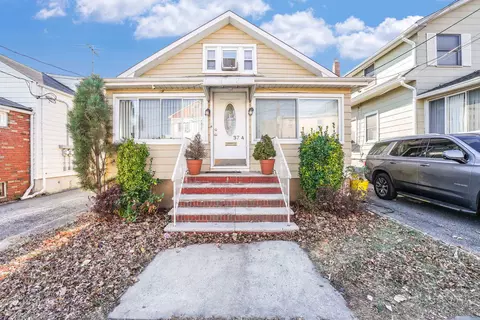 374 Roosevelt St, Fairview, NJ 07022