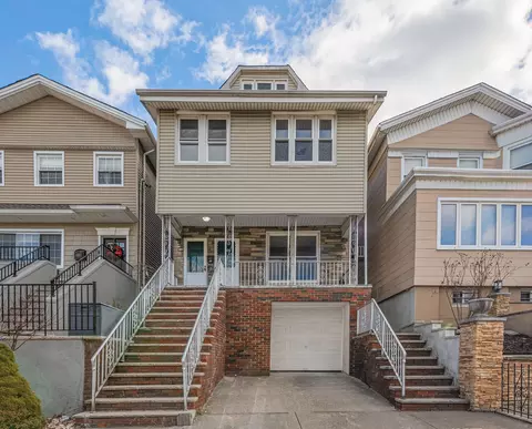 816 Kennedy Blvd, Bayonne, NJ 07002
