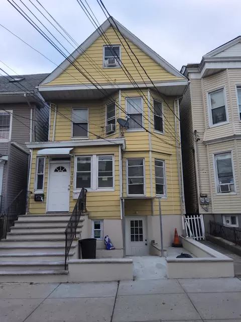 434 65th St, West New York, NJ 07093