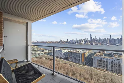 899 Blvd E #8G, Weehawken, NJ 07086