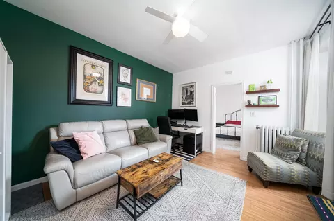42 Van Wagenen Ave #10, Jersey City, NJ 07306