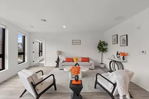 117 W 2nd St #204, Bayonne, NJ 07002
