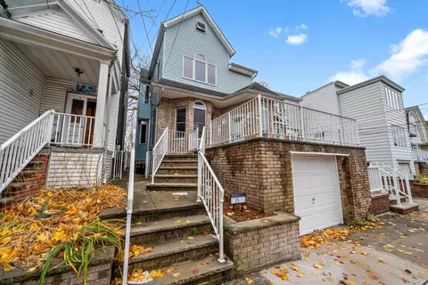 26 E 45th St, Bayonne, NJ 07002