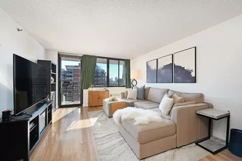 551 Observer Hwy #9H, Hoboken, NJ 07030
