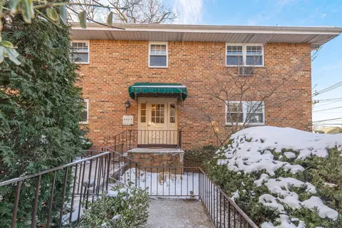 162 Belleview Ave #2B, Bloomfield, NJ 07003