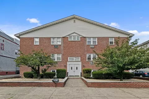 33-37 W 32nd St #G-3, Bayonne, NJ 07002