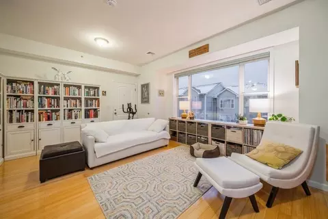 571 53rd St #414, West New York, NJ 07093