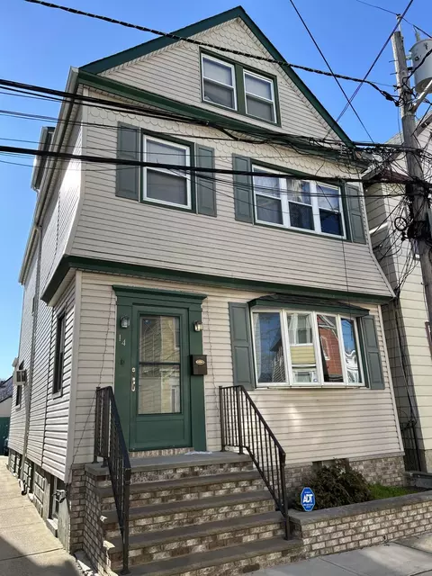 14 Obrien Ct, Bayonne, NJ 07002
