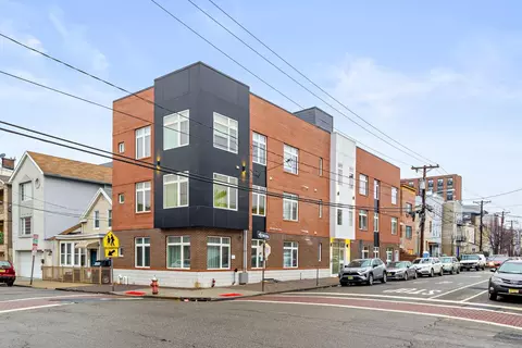 47 Hancock Ave #2-02, Jersey City, NJ 07307