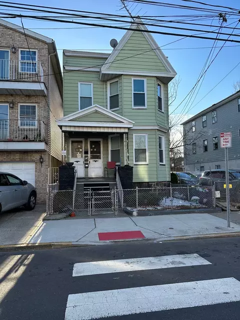 151 Armstrong Ave, Jersey City, NJ 07305
