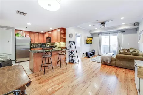 920 Jefferson St #204, Hoboken, NJ 07030