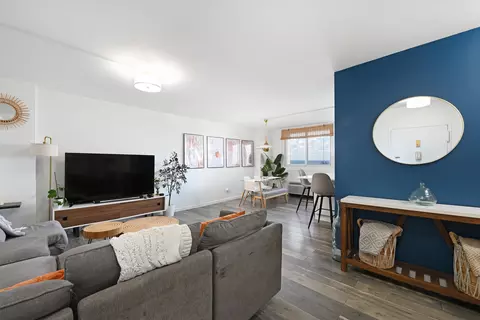 100 Manhattan Ave #2204, Union City, NJ 07087
