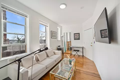 34 W 10th St #7, Bayonne, NJ 07002