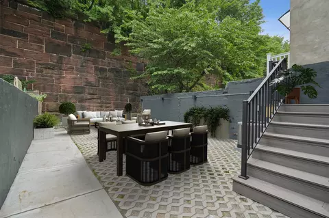 360 5th St # -5, Jersey City, NJ 07302