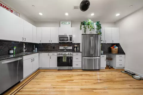 63-65 W 1st St #102, Bayonne, NJ 07002