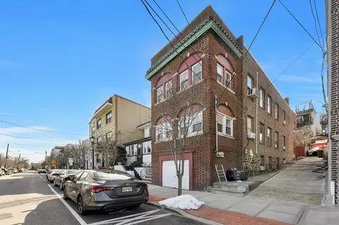 173 20th St, Union City, NJ 07087