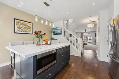 247 Brower Ct, West New York, NJ 07093