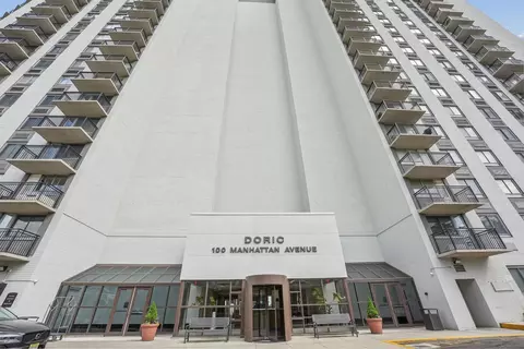 100 Manhattan Ave #1819, Union City, NJ 07087