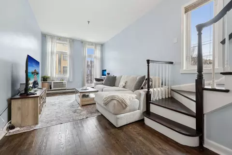132 Jackson St #2RN, Hoboken, NJ 07030