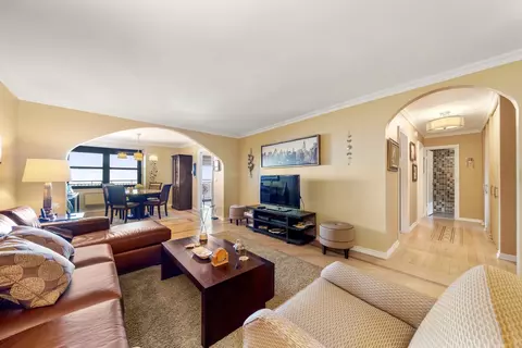 7855 Blvd E #21F, North Bergen, NJ 07047