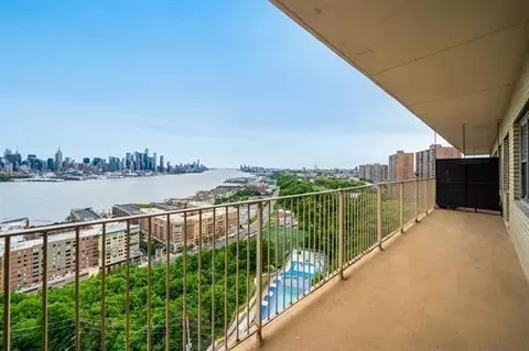 6040 Blvd E #18E, West New York, NJ 07093