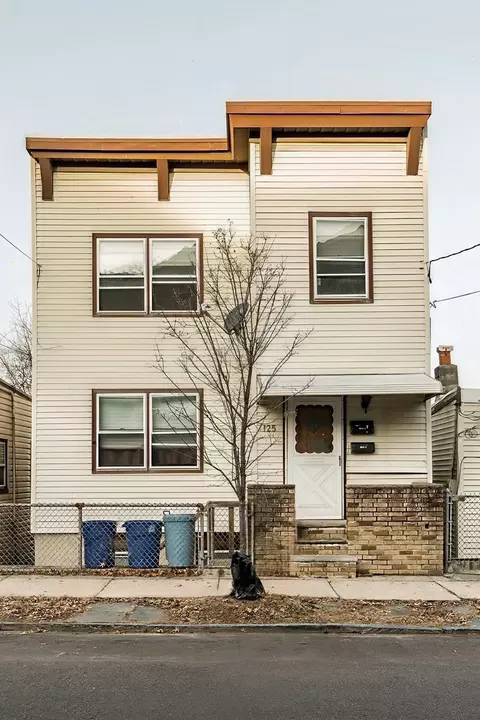 125 Terrace Ave, Jersey City, NJ 07307