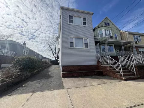 40-42 E 31st St, Bayonne, NJ 07002