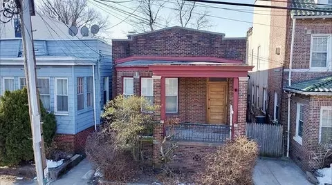 121 Sherman Pl, Jersey City, NJ 07307