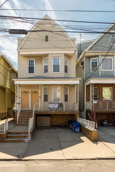 66 W 15th St, Bayonne, NJ 07002