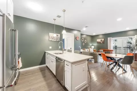 302 Palisade Ave #203, Jersey City, NJ 07307