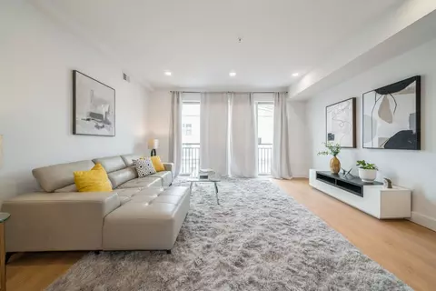 160 Brunswick St #203, Jersey City, NJ 07302