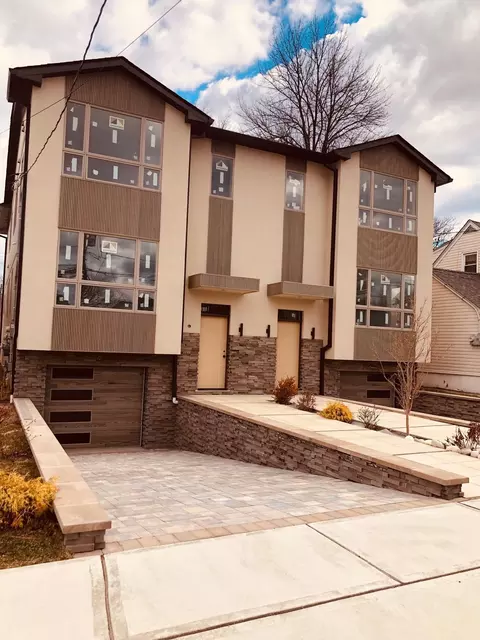 240 Hagan Pl # A, Secaucus, NJ 07094
