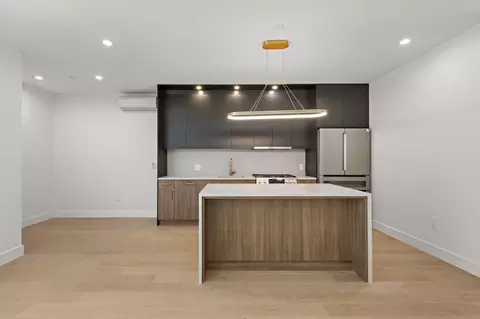 391 1st St #3-D, Jersey City, NJ 07302