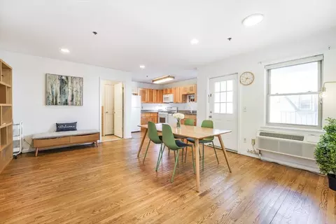 206 36th St #203, Union City, NJ 07087