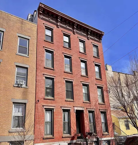 264 3rd St #3L, Jersey City, NJ 07302