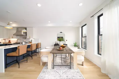338 7th St #3, Jersey City, NJ 07302