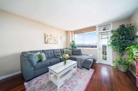 100 Manhattan Ave #1601, Union City, NJ 07087