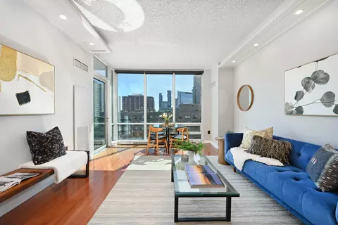 20 Newport Pkwy #2302, Jersey City, NJ 07310