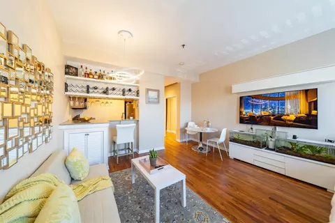 227 Christopher Columbus Dr #208B, Jersey City, NJ 07302