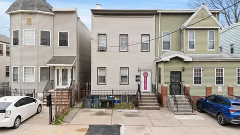 21 Boyd Ave, Jersey City, NJ 07304