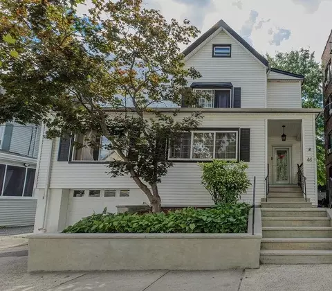 46 W 43rd St, Bayonne, NJ 07002