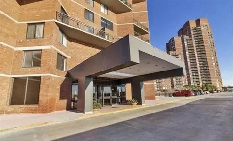 1223 Harmon Cove Tower #1223, Secaucus, NJ 07094