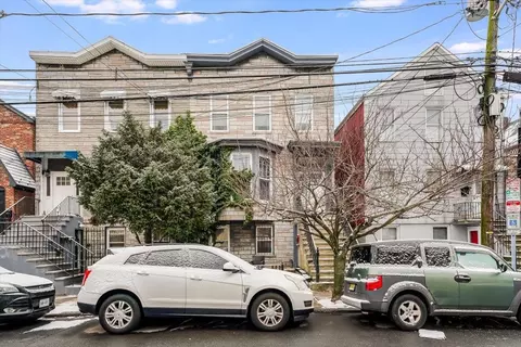 214 Ogden Ave, Jersey City, NJ 07307